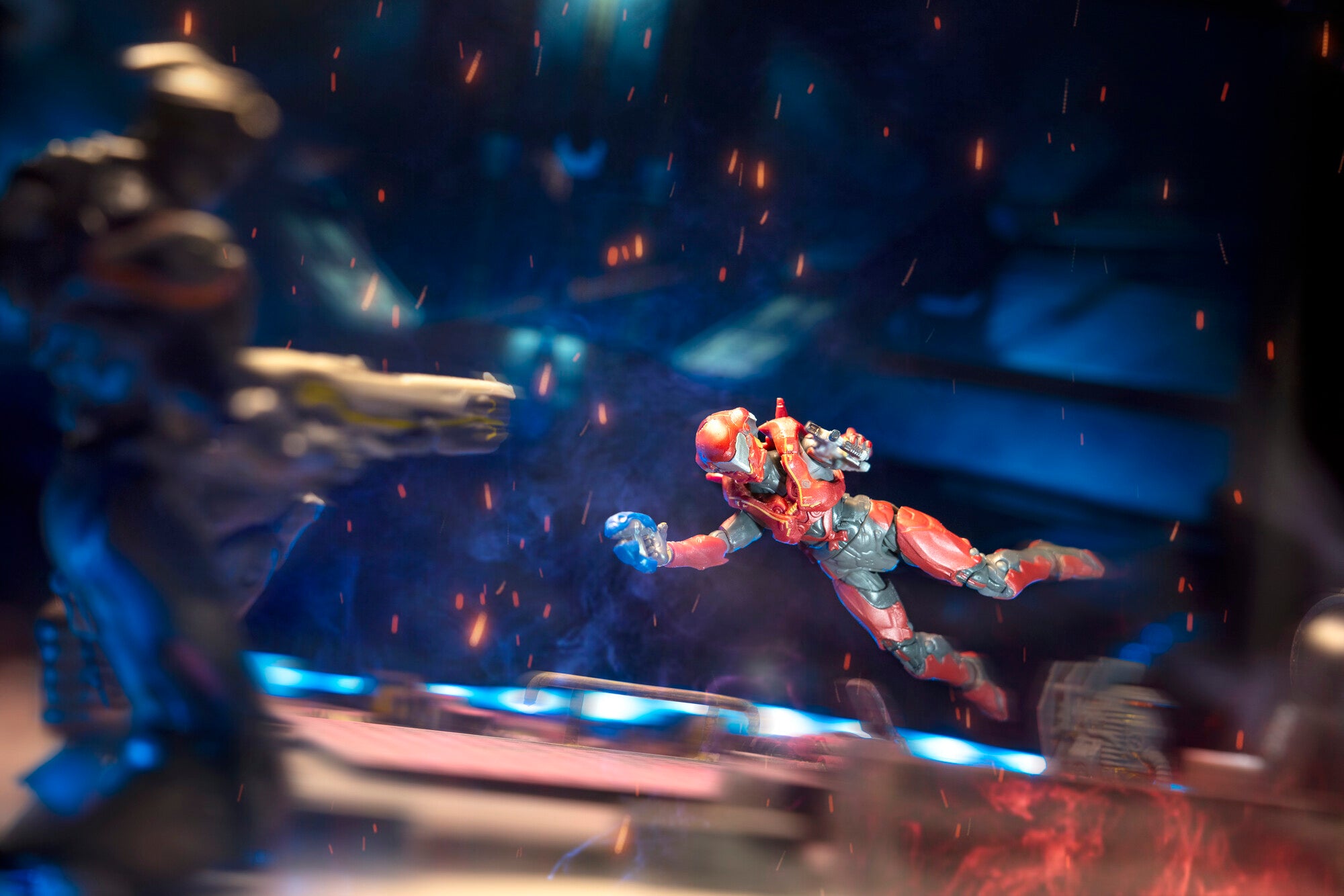 Halo Spartan Vale vs. Promethean Soldier - Image 3