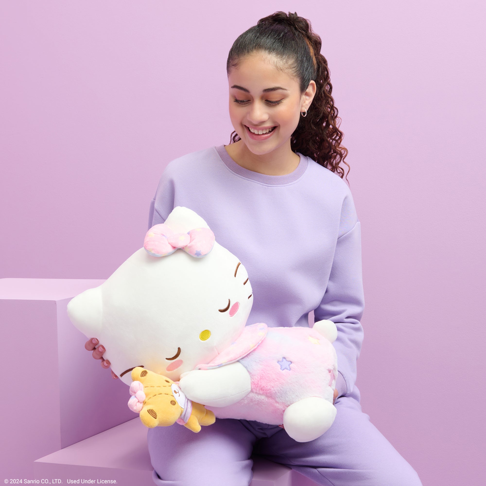 Hello Kitty and Friends 18-Inch Sleeping Plush - Hello Kitty with Bestie Accessory - Image 3
