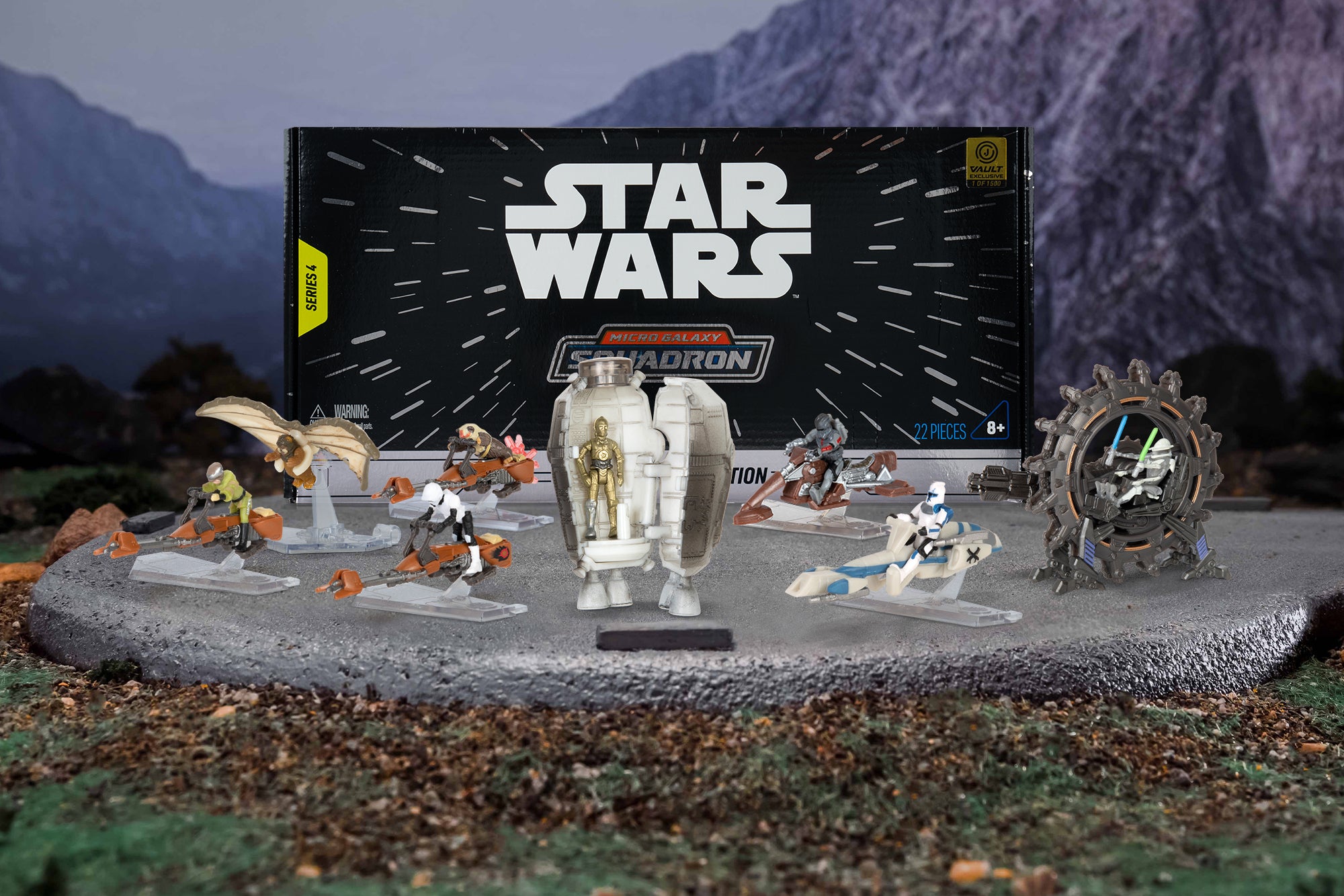 Scout Class Series 4 Box Set includes limited edition chase and rare - Image 3
