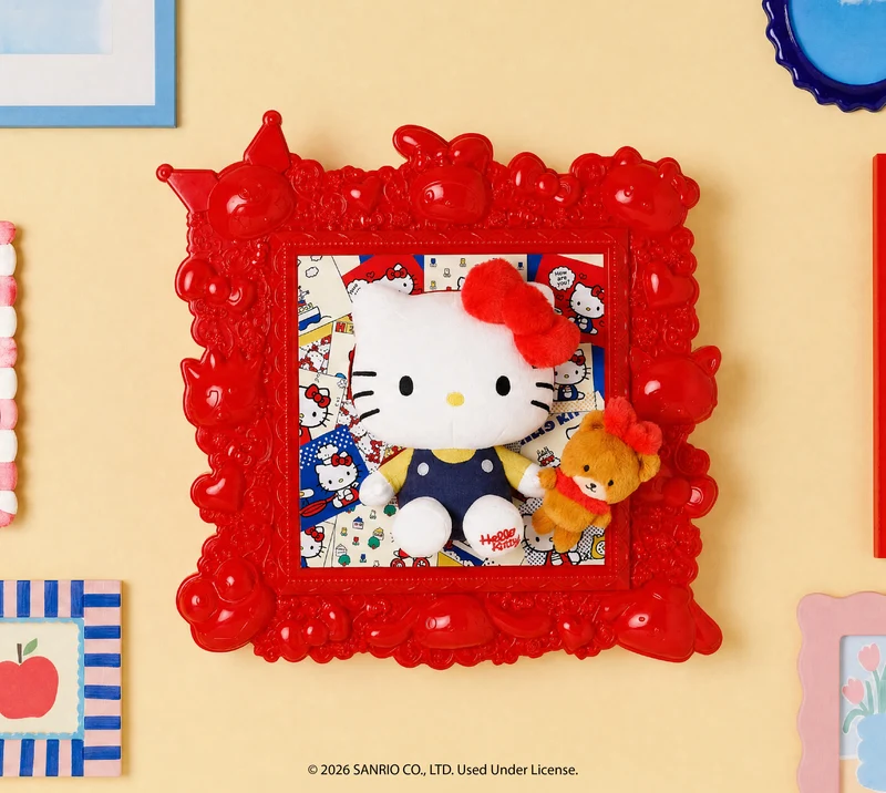 Hello Kitty and Friends Artistic Frame and Plush